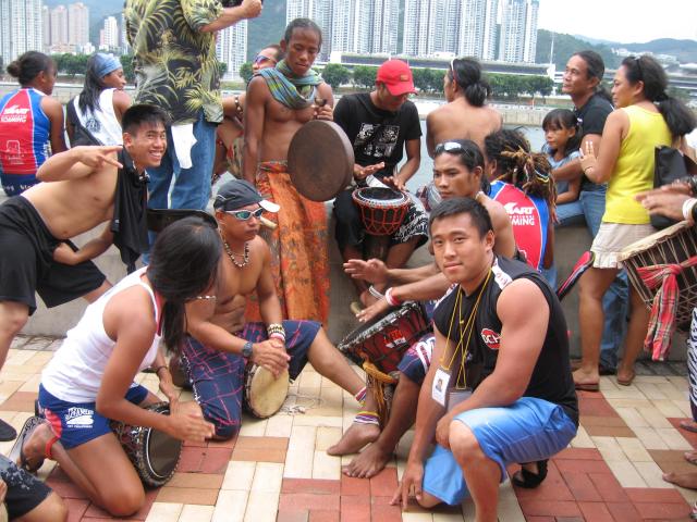 Yao with Boracay band