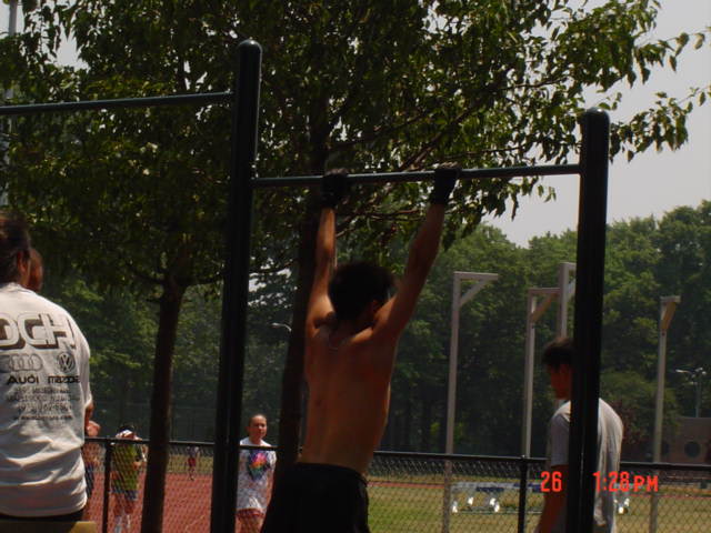 Garture on pull up bar